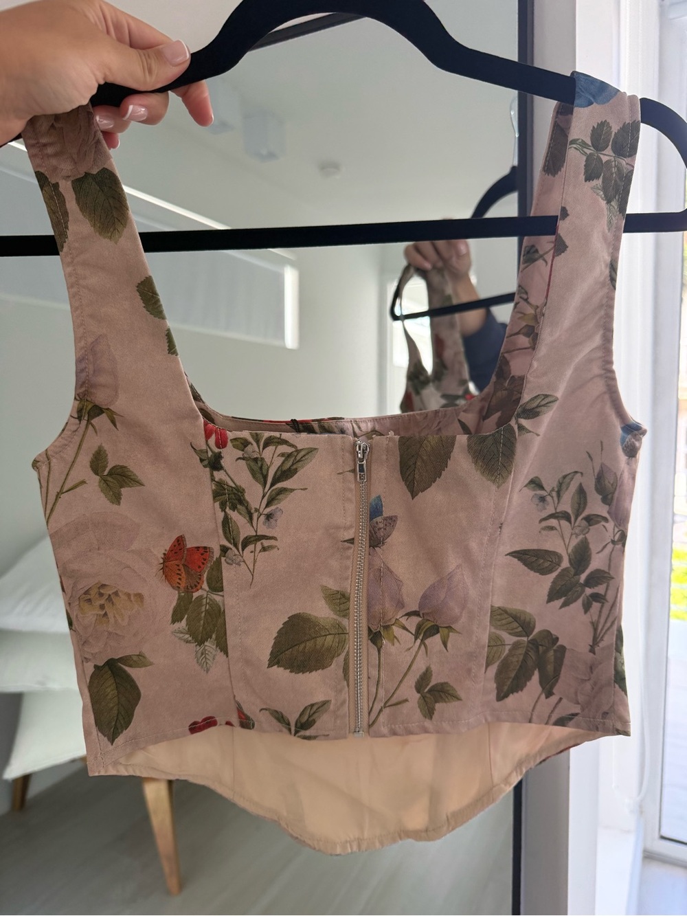 PrettyLittleThing Mauve Floral Square-Neck Crop Top with Front Zip